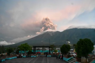 guatemala-en-alerta-maxima-por-actividad-del-volcan-de-fuego-preven-que-ceniza-llegue-a-municipios-de-chiapas_97773595-c308-466d-a1f8-9501dd7fc6d3_medialjnimgndimagefullsize